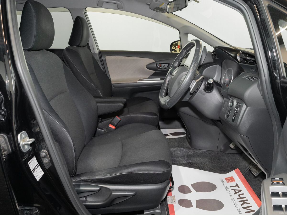 Toyota Wish 2009 - фото автомобиля