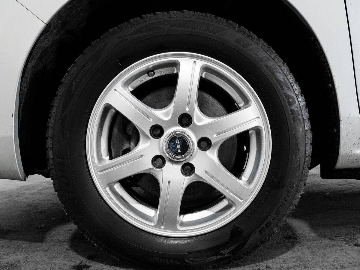 Nissan Serena 2012 - фото автомобиля