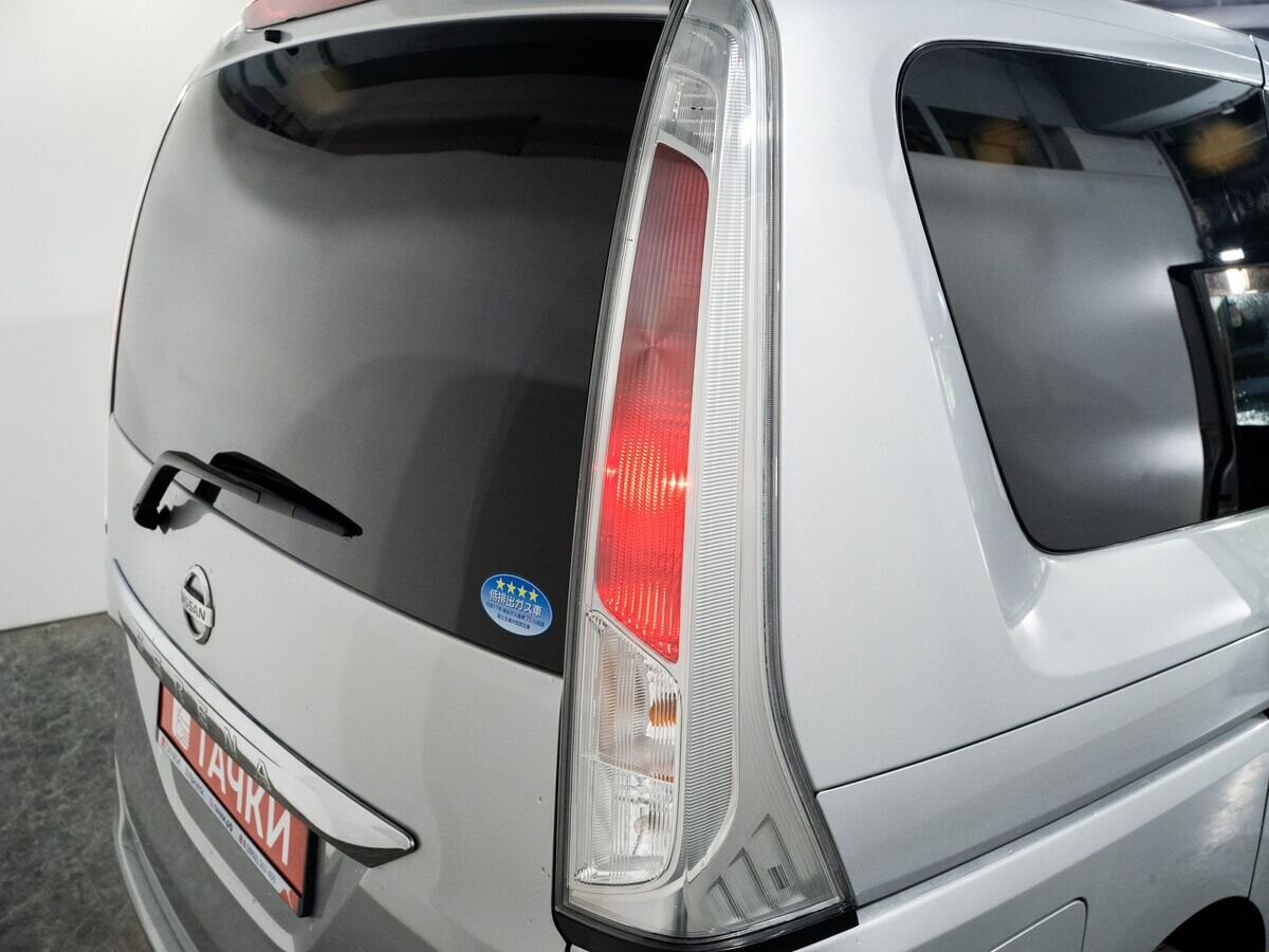 Nissan Serena 2012 - фото автомобиля
