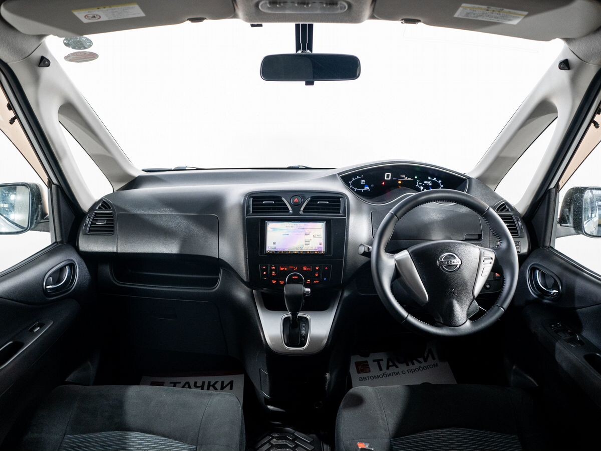 Nissan Serena 2012 - фото автомобиля