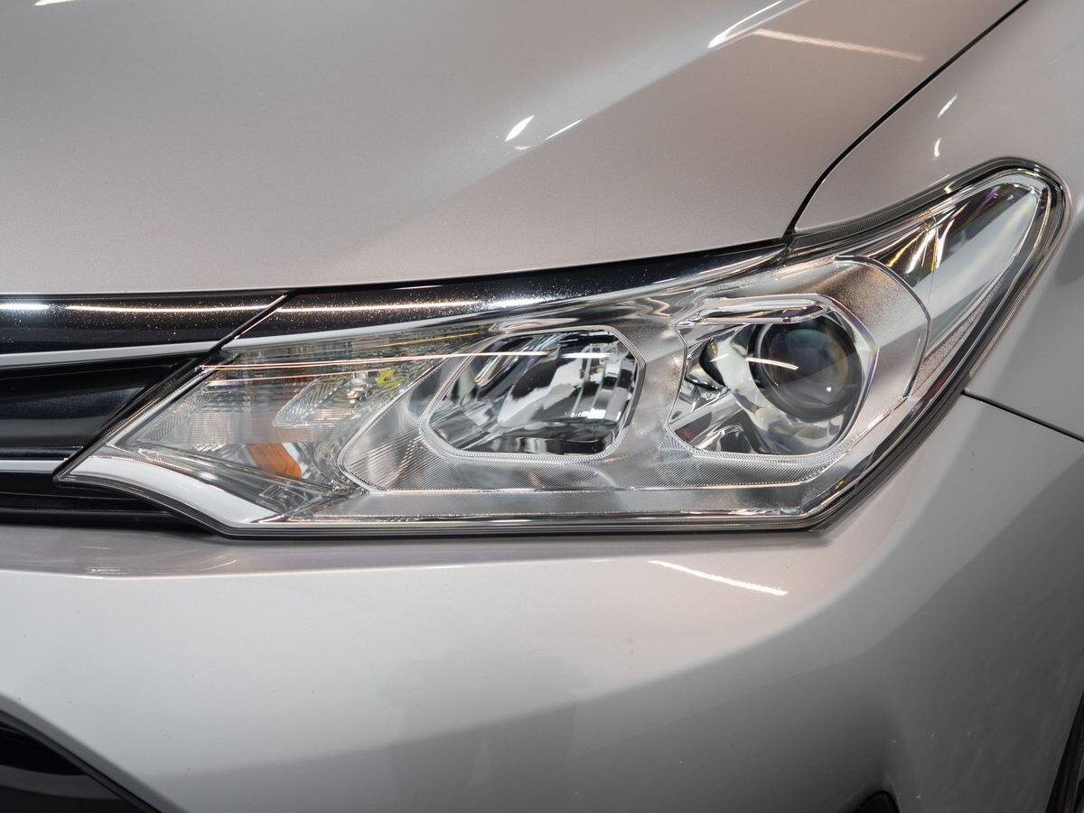 Toyota Corolla Fielder 2018 - фото автомобиля