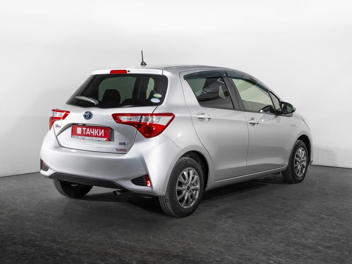 Toyota Vitz 2017 - фото автомобиля