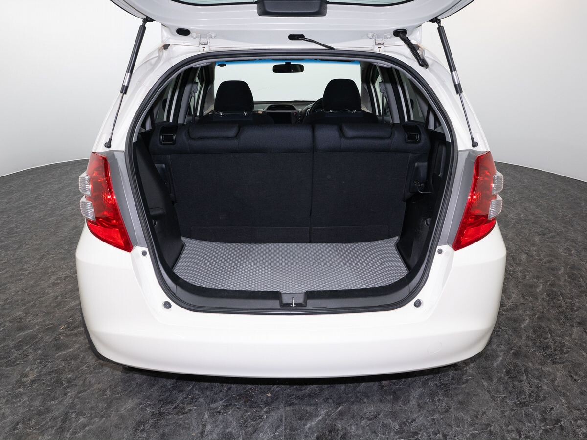 Honda Fit 2008 - фото автомобиля