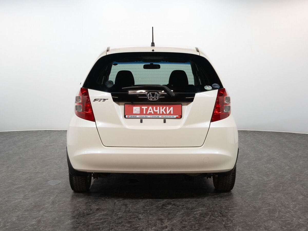 Honda Fit 2008 - фото автомобиля