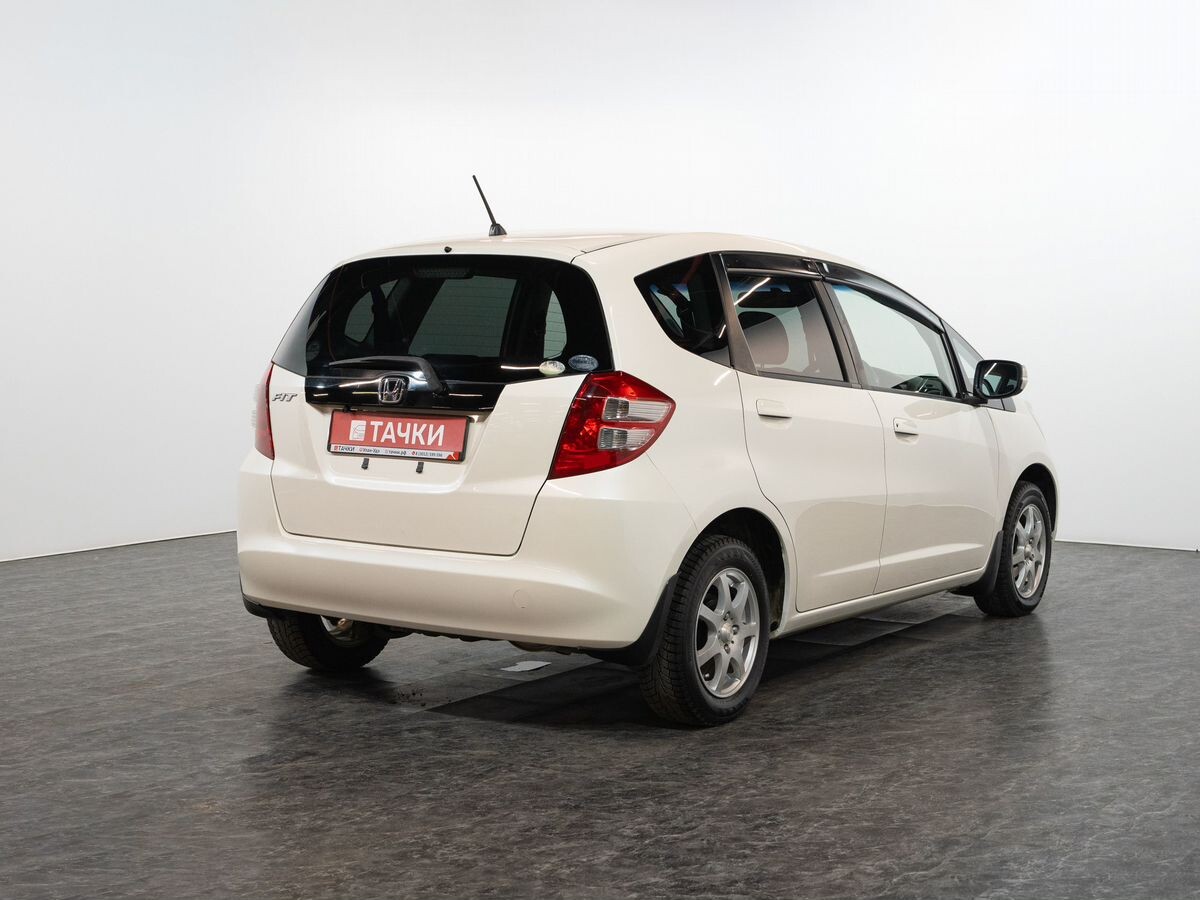 Honda Fit 2008 - фото автомобиля