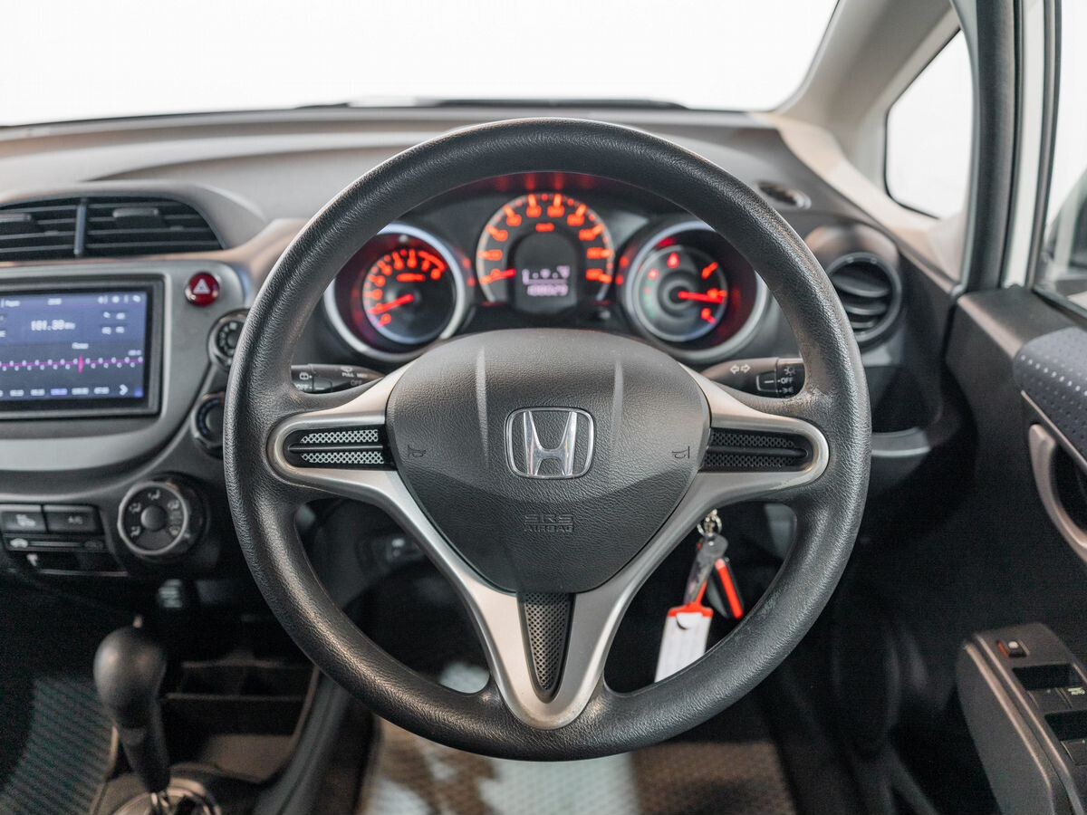 Honda Fit 2008 - фото автомобиля