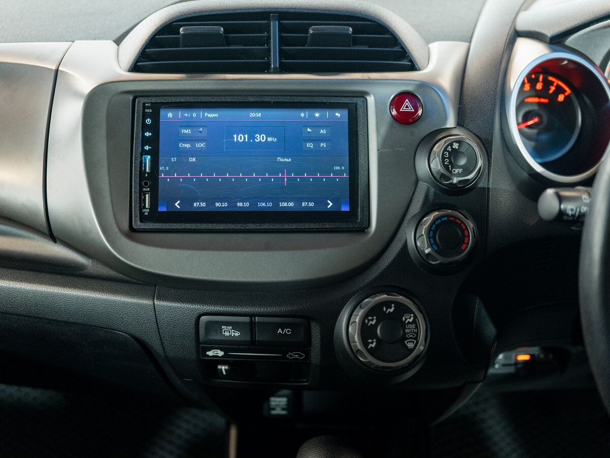 Honda Fit 2008 - фото автомобиля