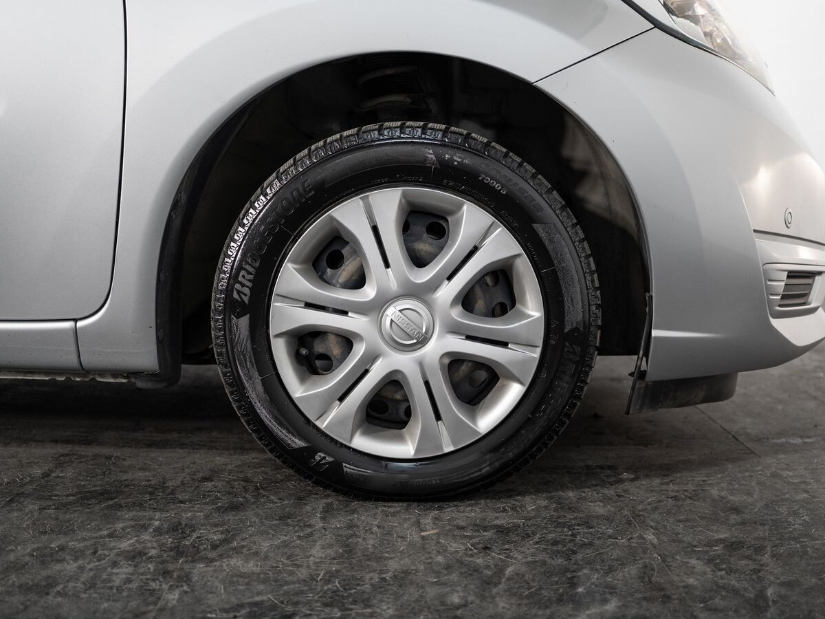 Nissan Note 2019 - фото автомобиля
