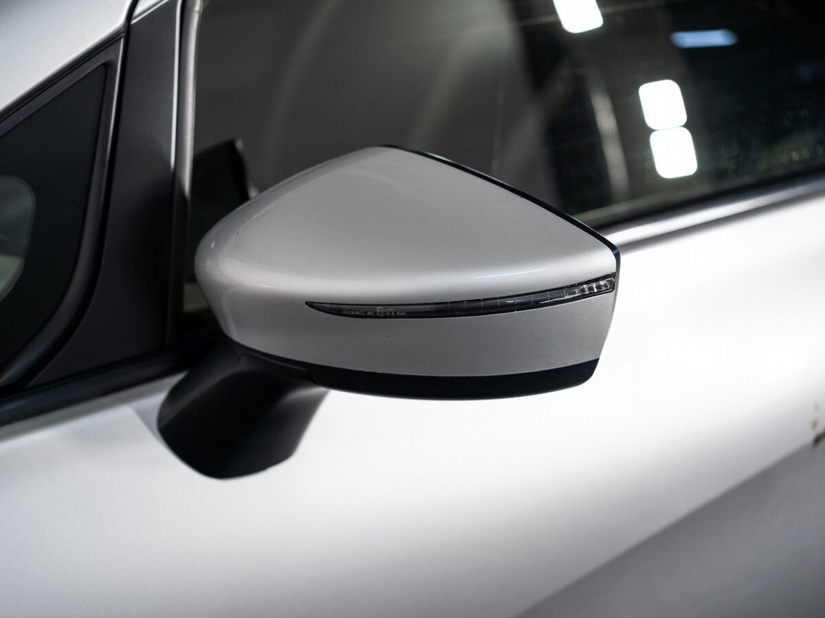 Nissan Note 2019 - фото автомобиля