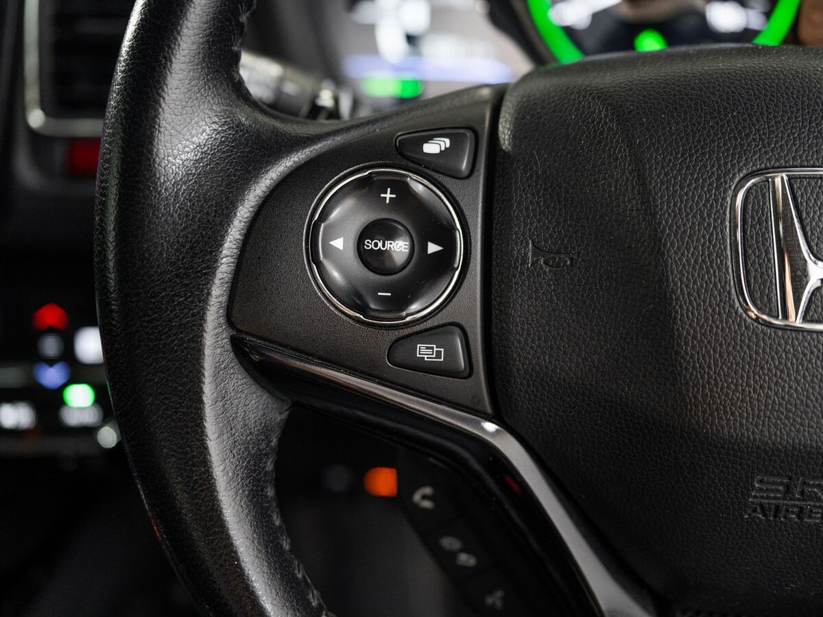 Honda Vezel 2014 - фото автомобиля
