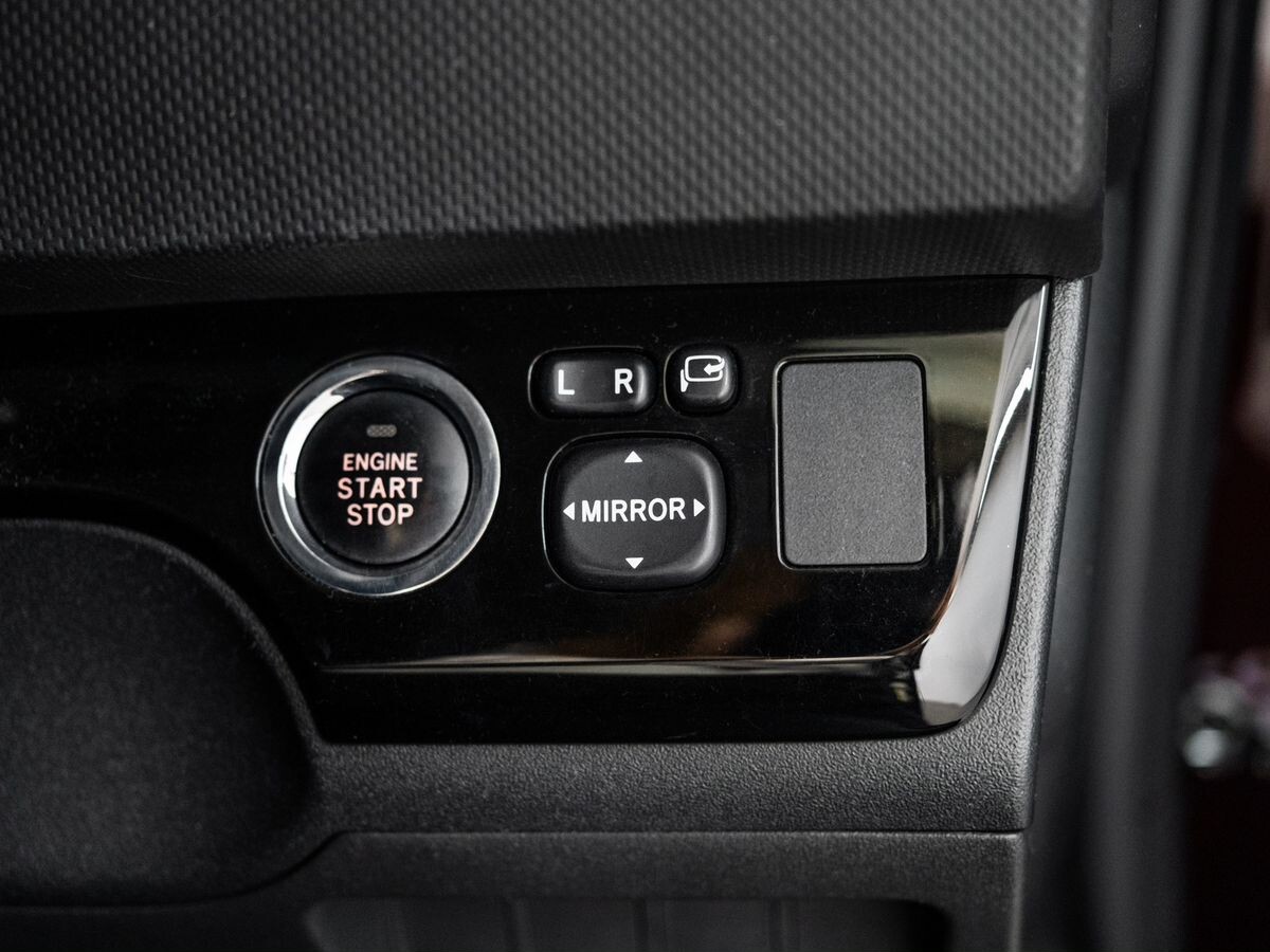 Toyota Corolla Rumion 2011 - фото автомобиля