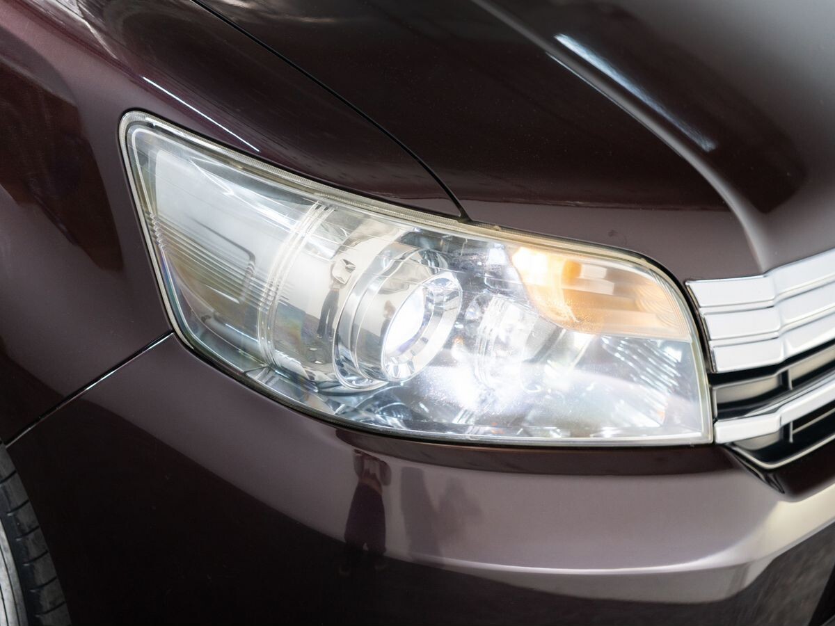 Toyota Corolla Rumion 2011 - фото автомобиля