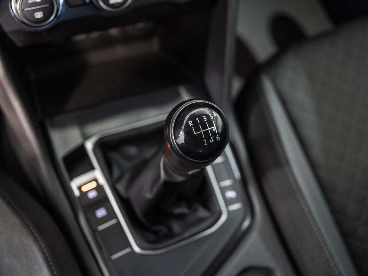 Volkswagen Tiguan 2020 - фото автомобиля