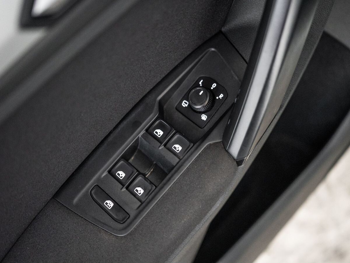 Volkswagen Tiguan 2020 - фото автомобиля