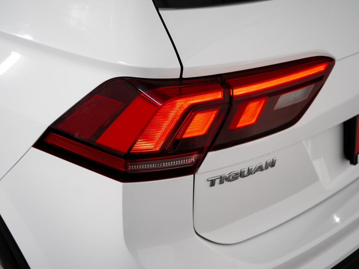 Volkswagen Tiguan 2020 - фото автомобиля