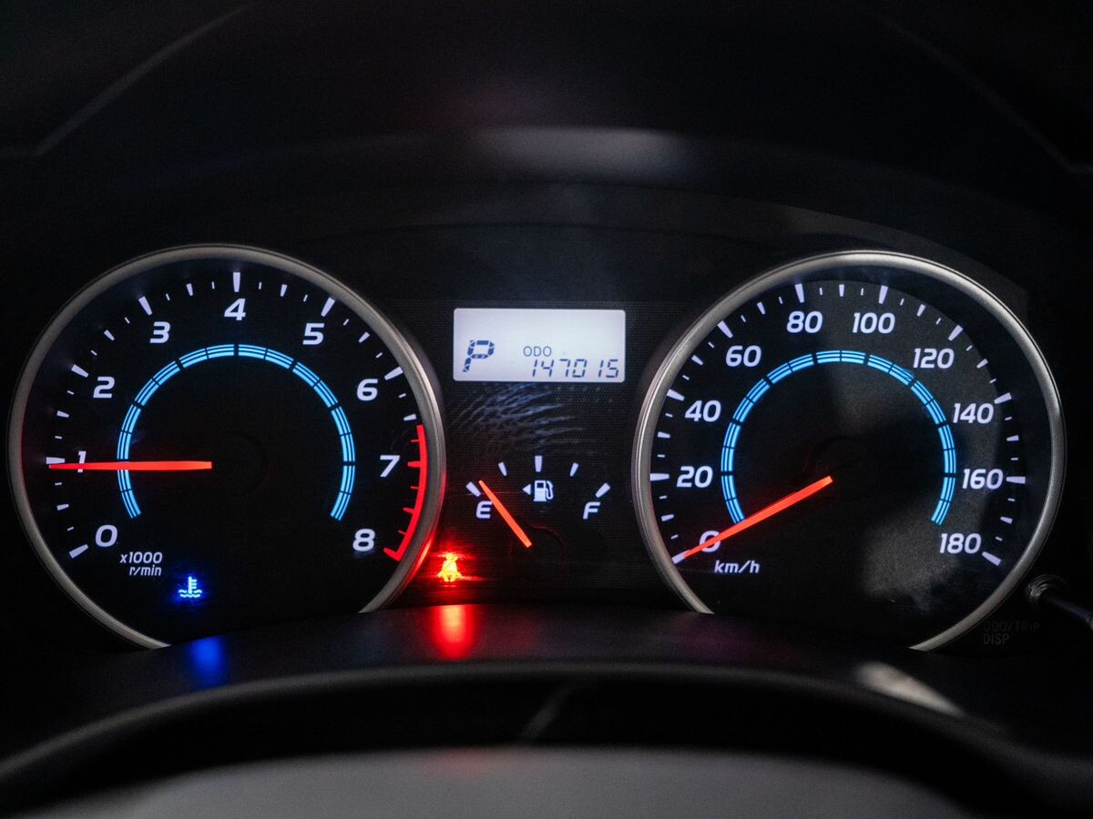Toyota Wish 2009 - фото автомобиля