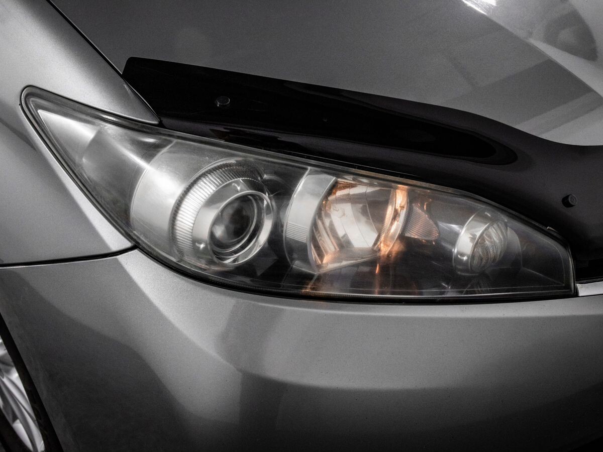 Toyota Wish 2009 - фото автомобиля