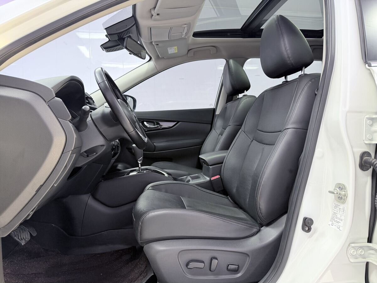 Nissan X-Trail 2023 - фото автомобиля