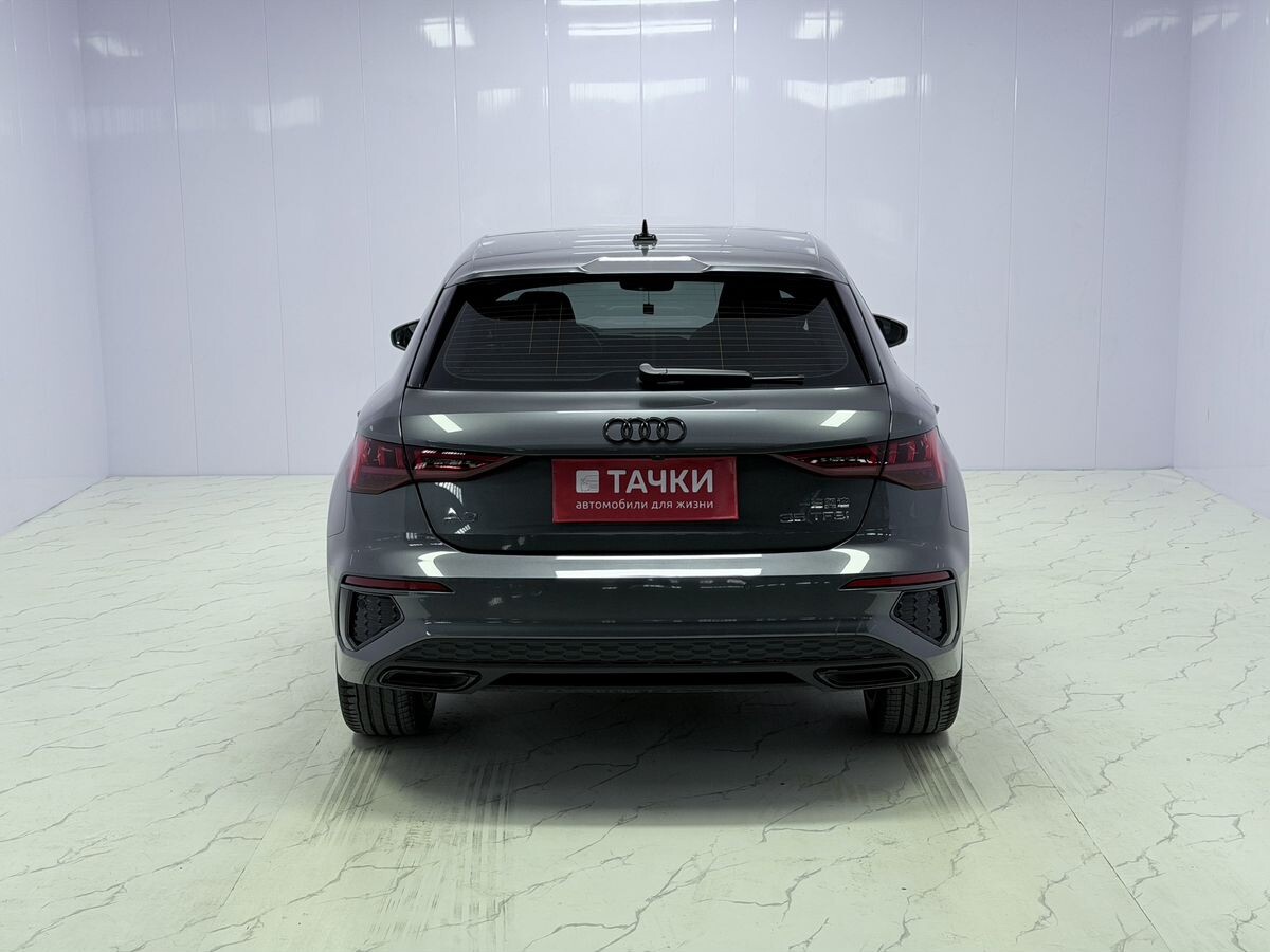 Audi A3 2022 - фото автомобиля