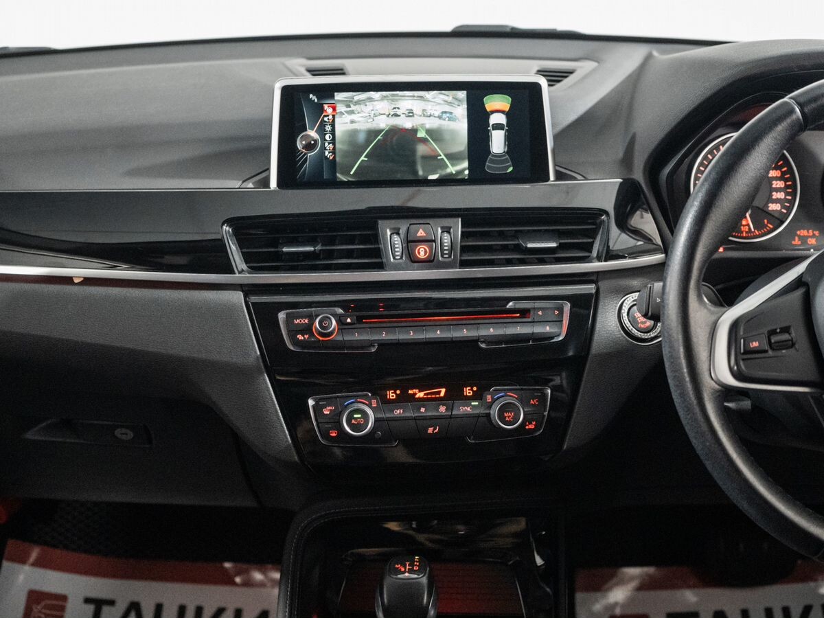 BMW X1 2015 - фото автомобиля