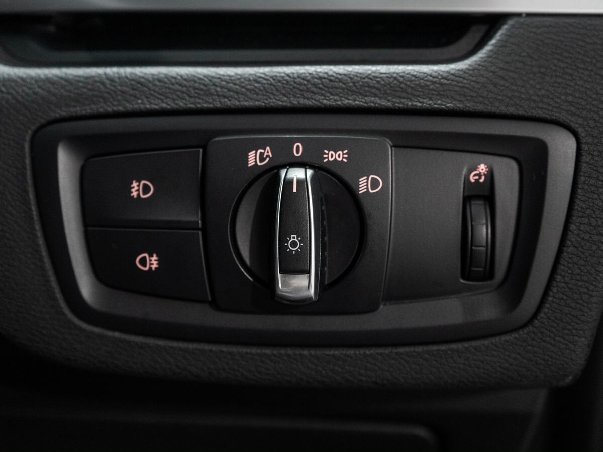 BMW X1 2015 - фото автомобиля