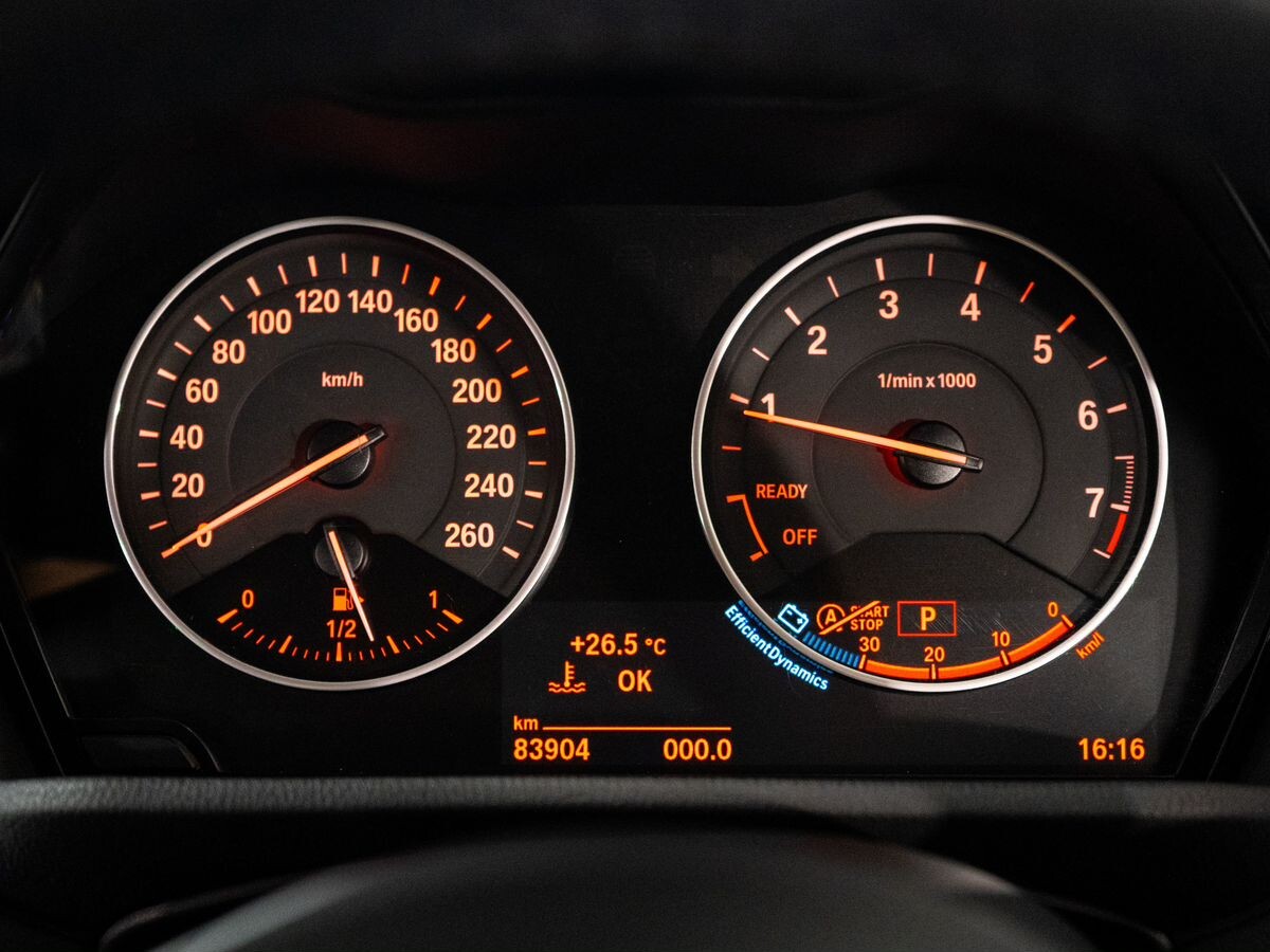 BMW X1 2015 - фото автомобиля
