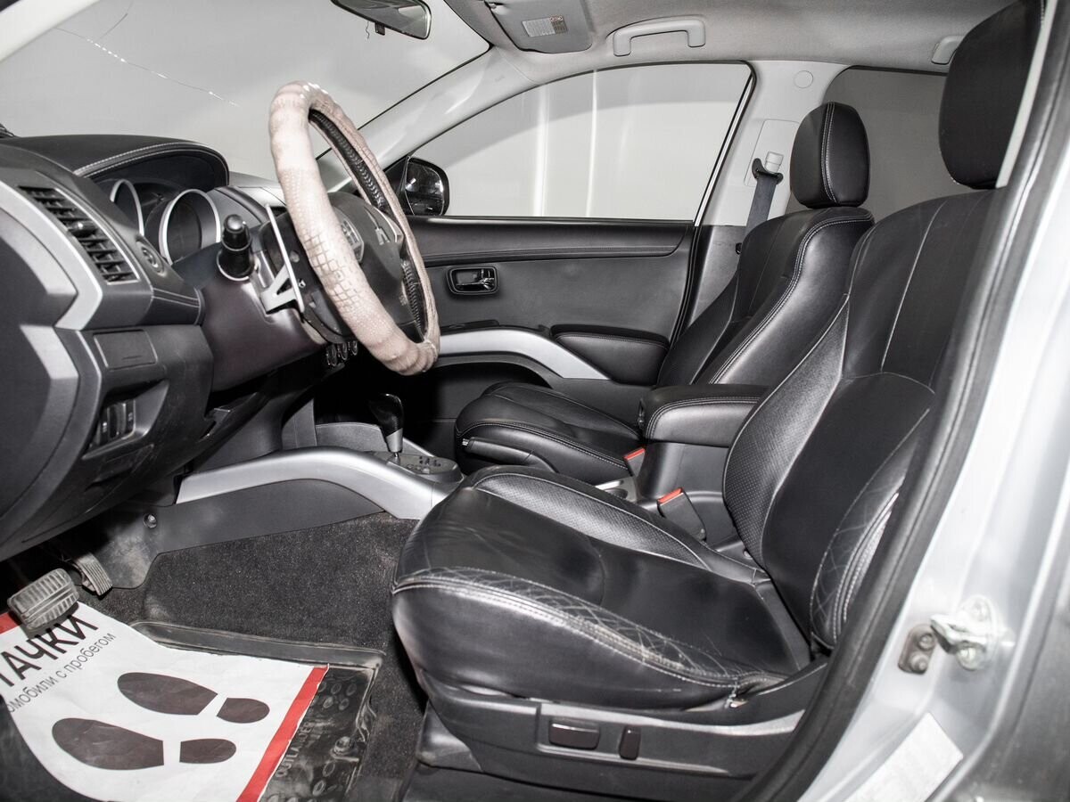 Mitsubishi Outlander 2011 - фото автомобиля