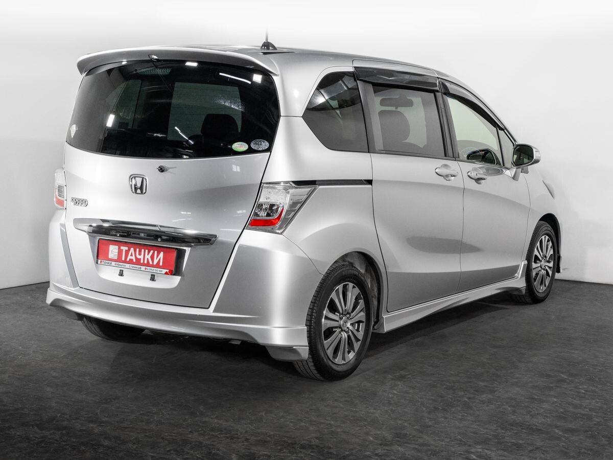 Honda Freed 2012 - фото автомобиля