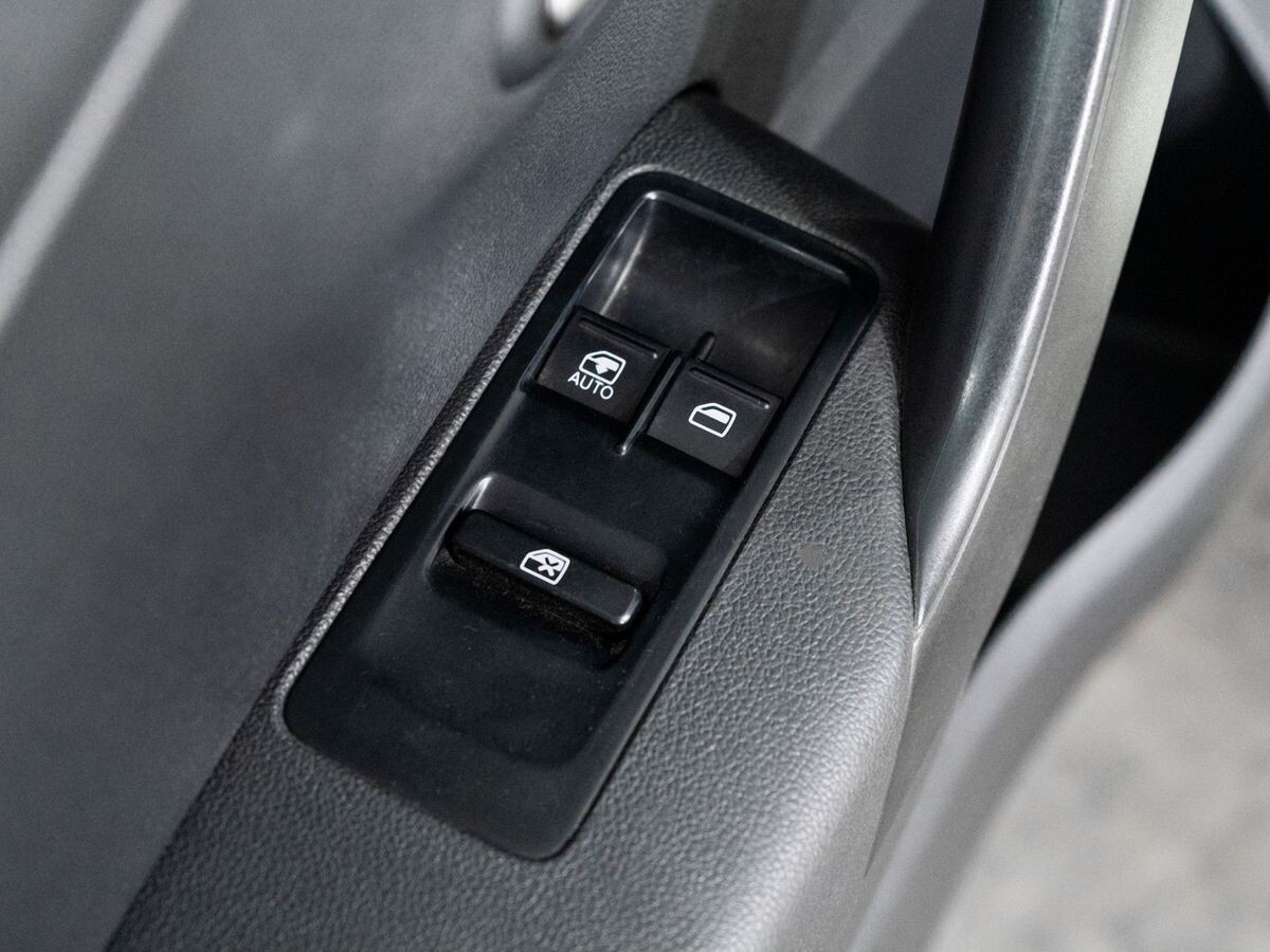 Volkswagen Polo 2012 - фото автомобиля