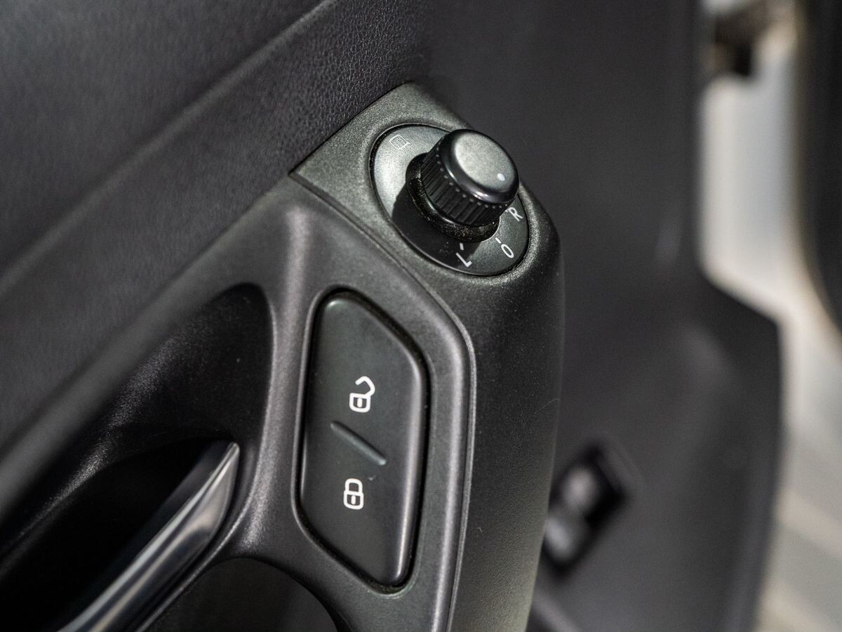 Volkswagen Polo 2012 - фото автомобиля
