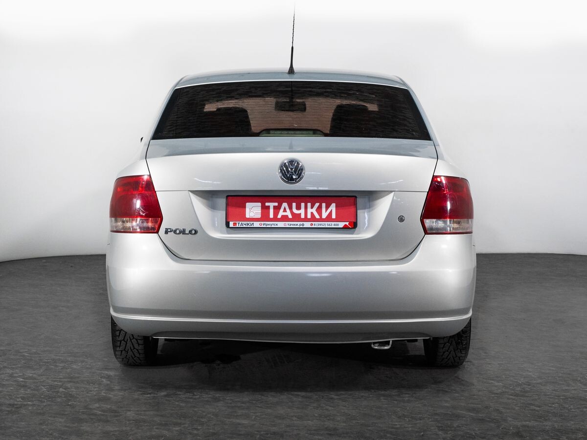 Volkswagen Polo 2012 - фото автомобиля