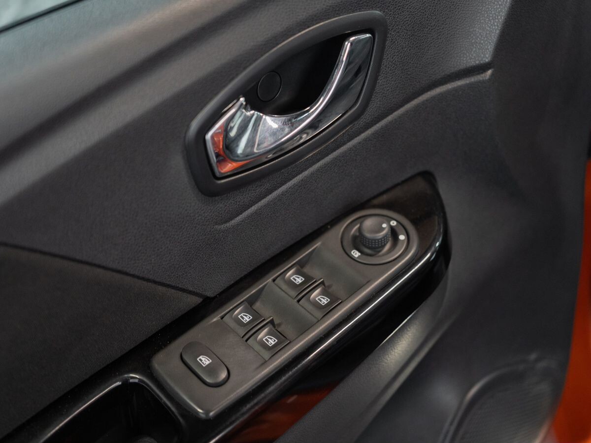 Renault Kaptur 2017 - фото автомобиля