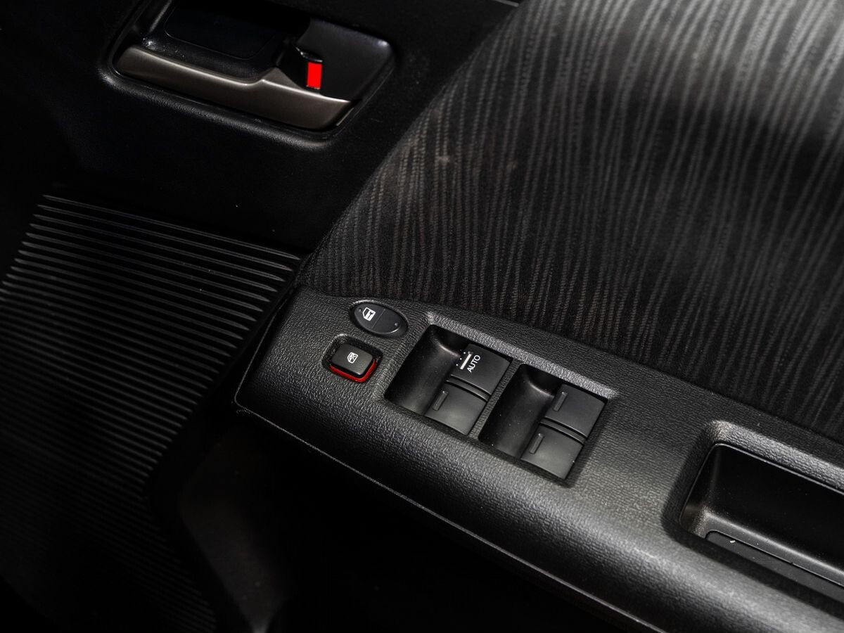 Honda Freed Spike 2014 - фото автомобиля