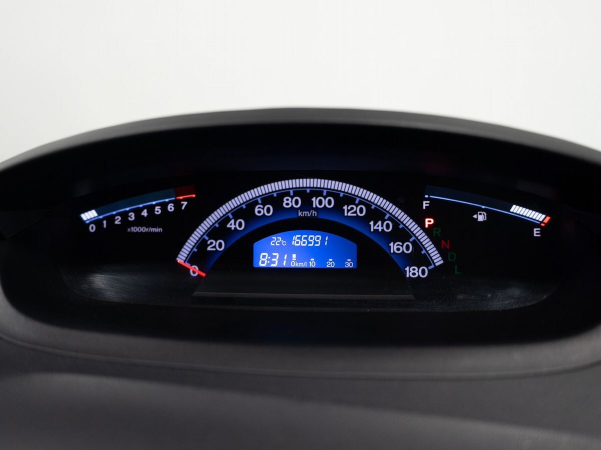 Honda Freed Spike 2014 - фото автомобиля