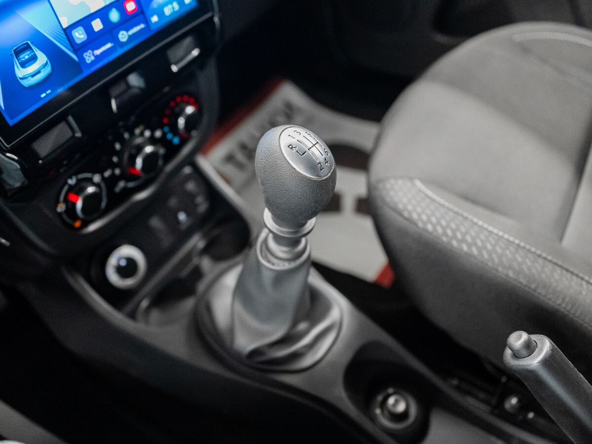 Renault Duster 2019 - фото автомобиля