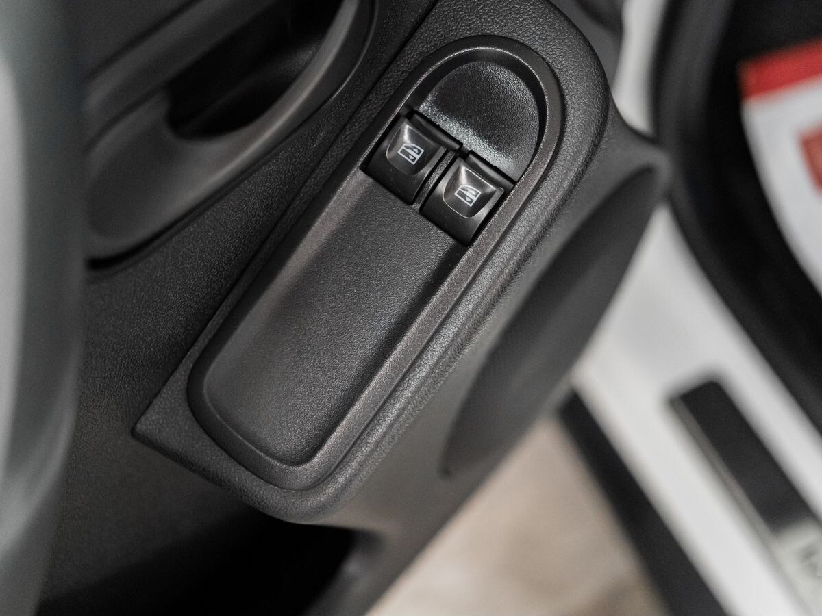 Renault Duster 2019 - фото автомобиля