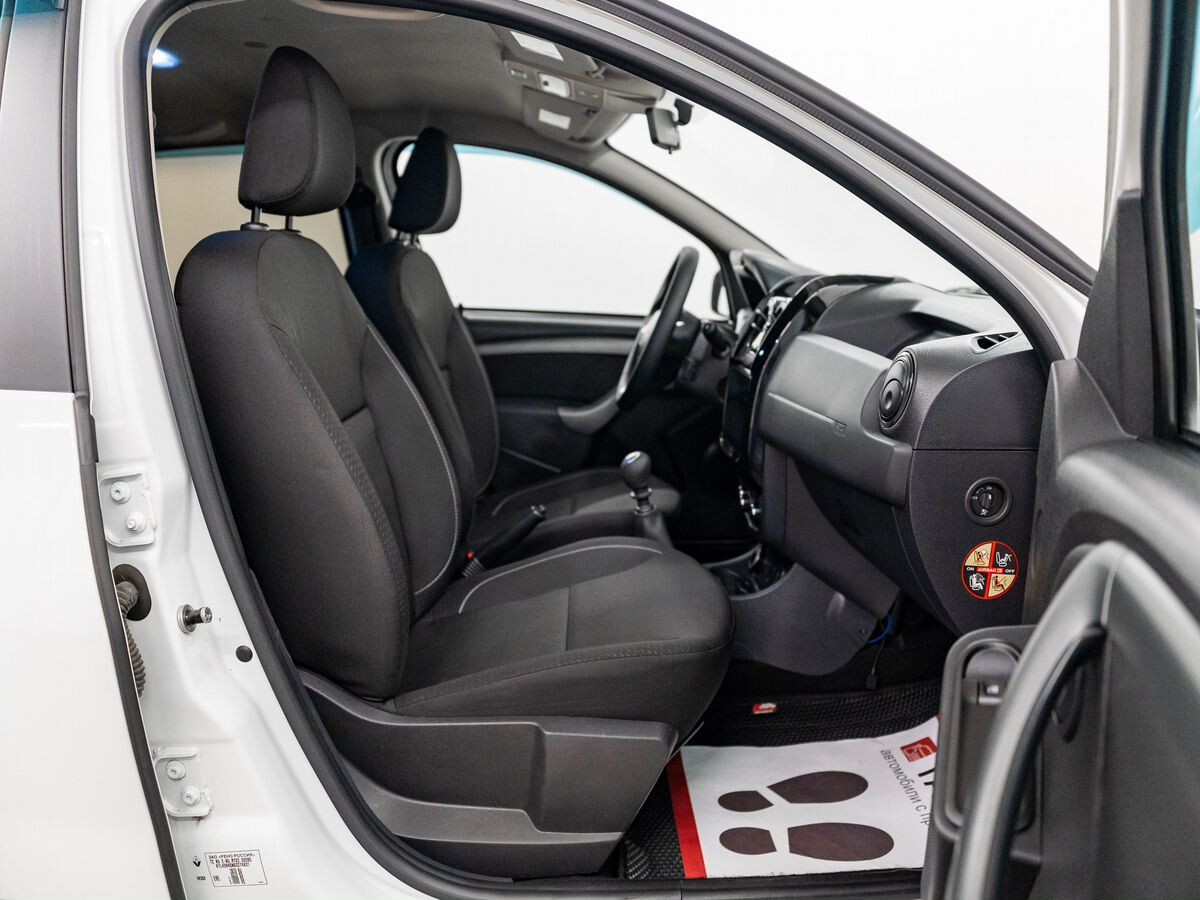 Renault Duster 2019 - фото автомобиля