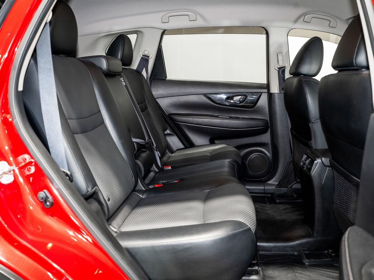 Nissan X-Trail 2019 - фото автомобиля
