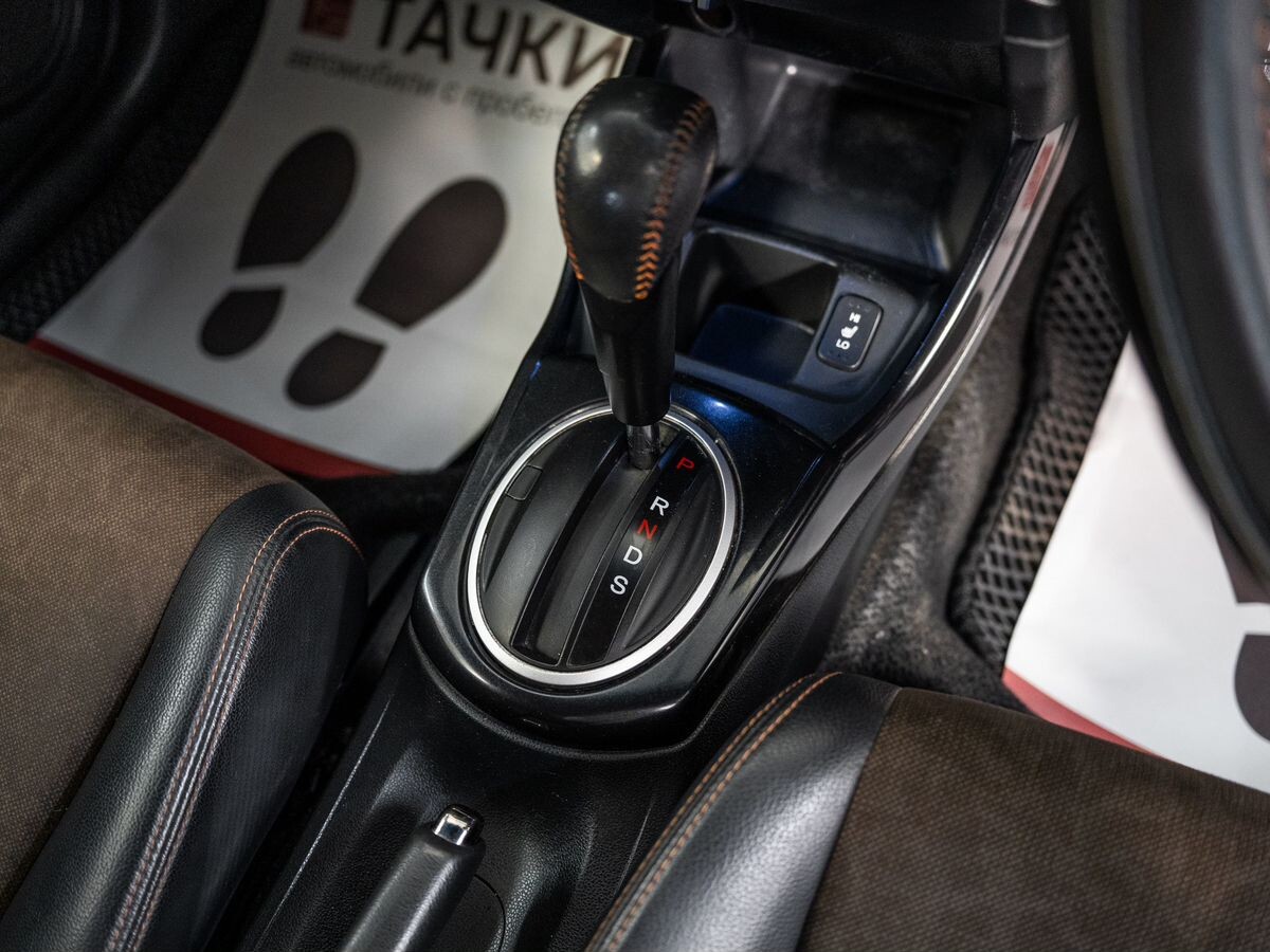 Honda Fit Shuttle 2013 - фото автомобиля