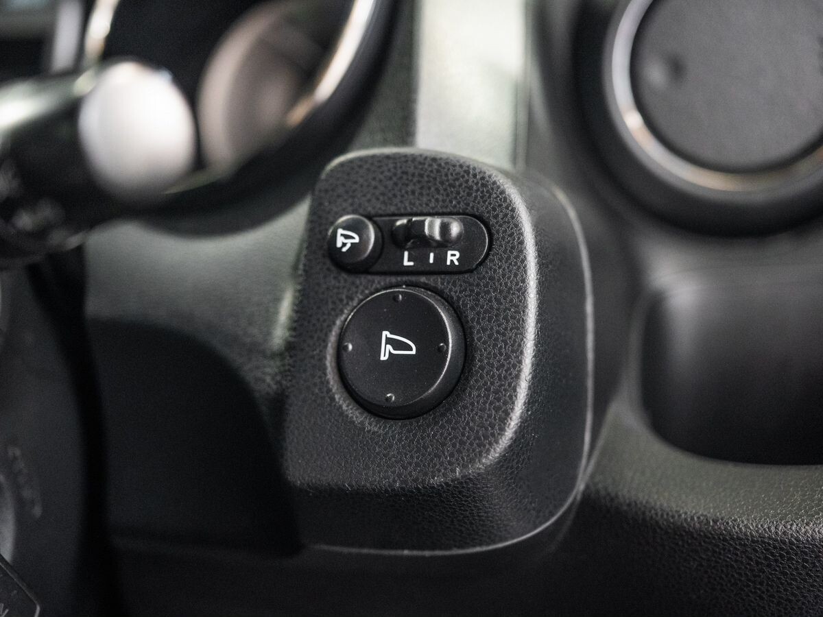 Honda Fit Shuttle 2013 - фото автомобиля