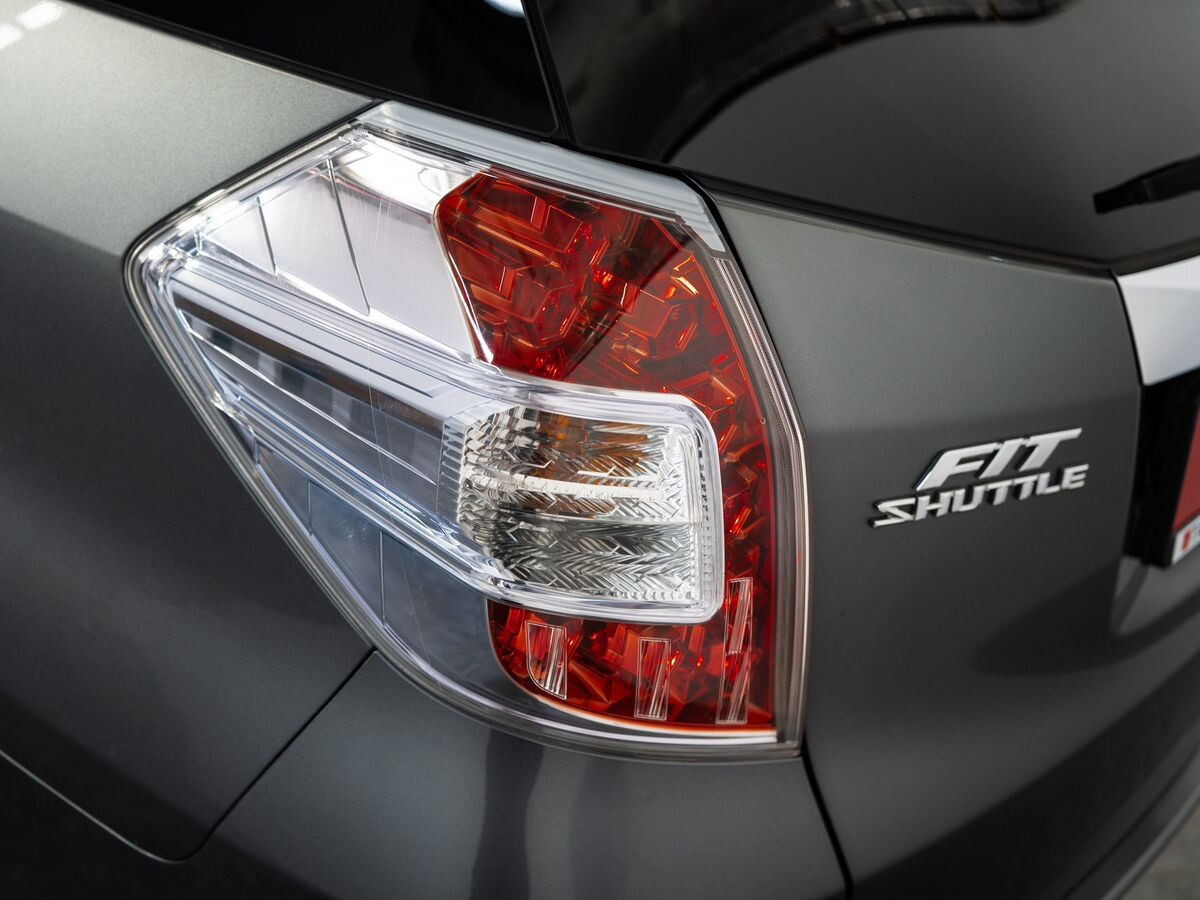 Honda Fit Shuttle 2013 - фото автомобиля