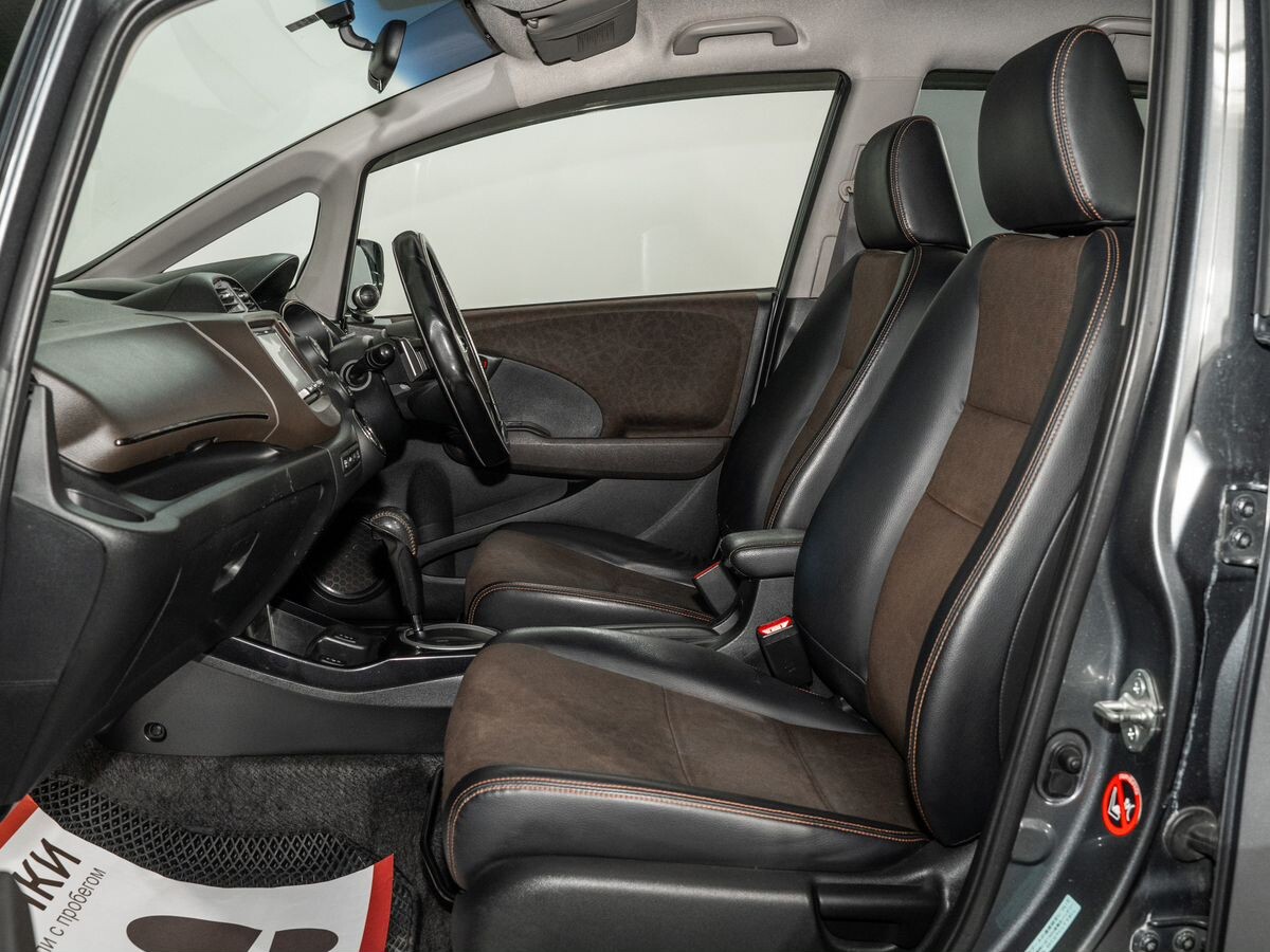 Honda Fit Shuttle 2013 - фото автомобиля