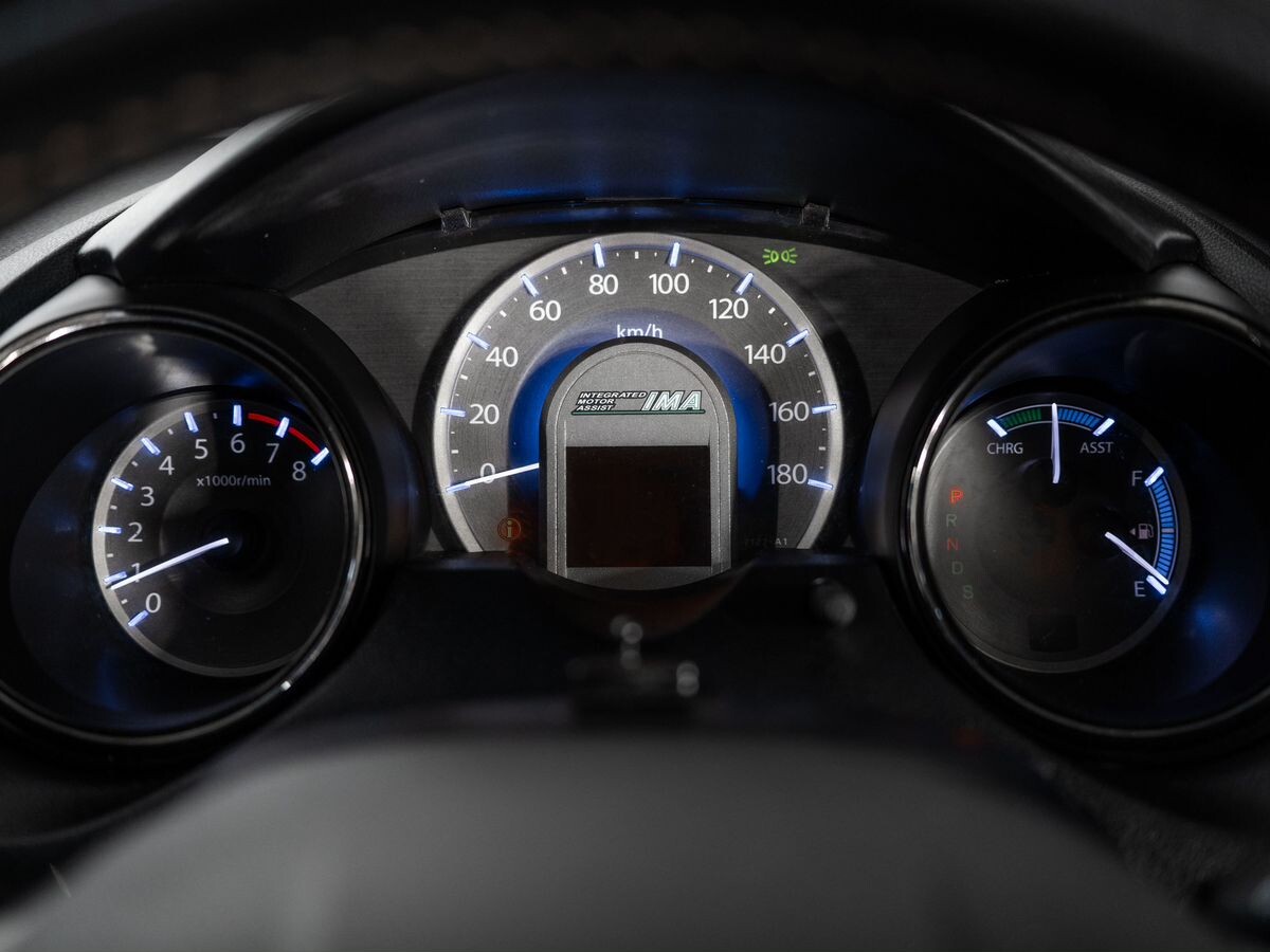 Honda Fit Shuttle 2013 - фото автомобиля