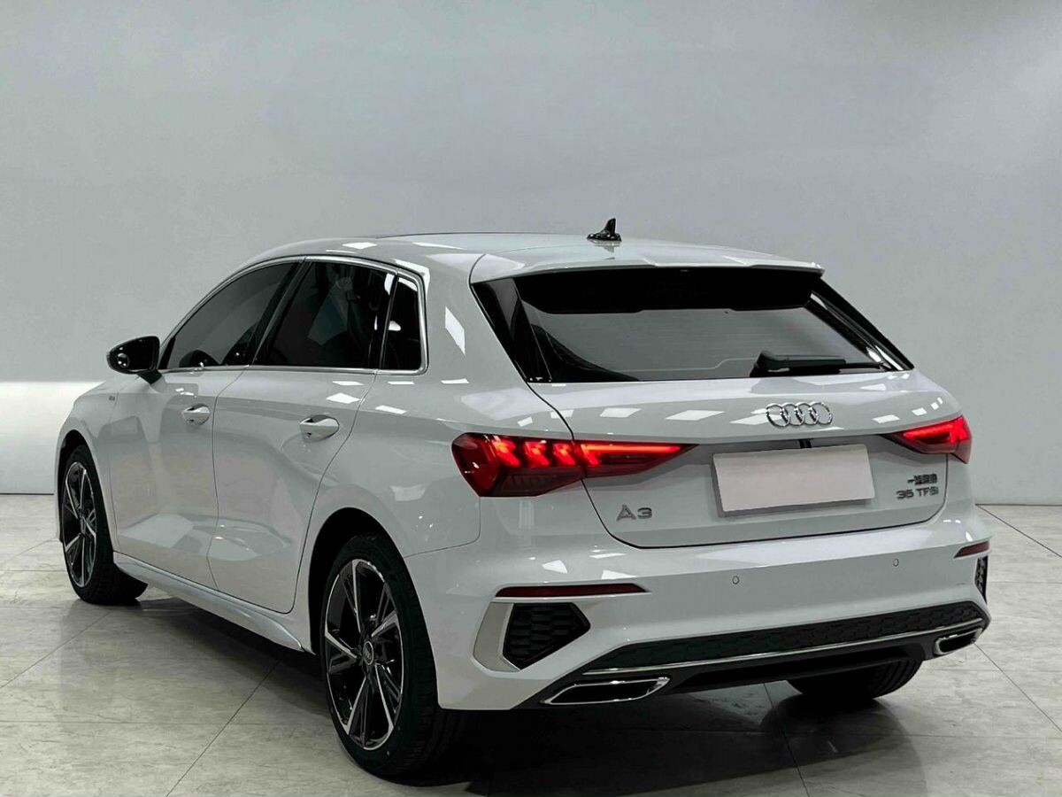 Audi A3 2022 - фото автомобиля
