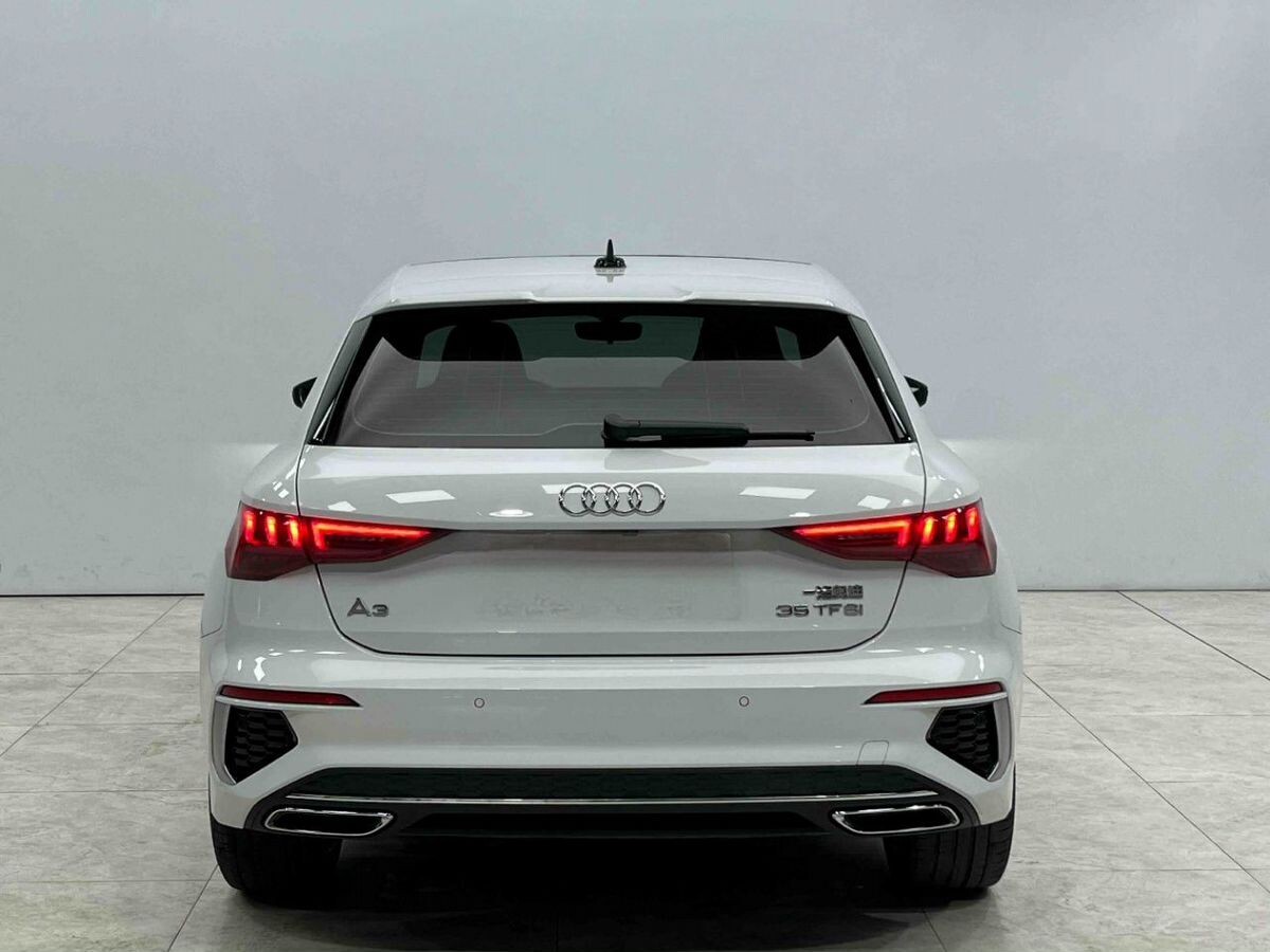 Audi A3 2023 - фото автомобиля