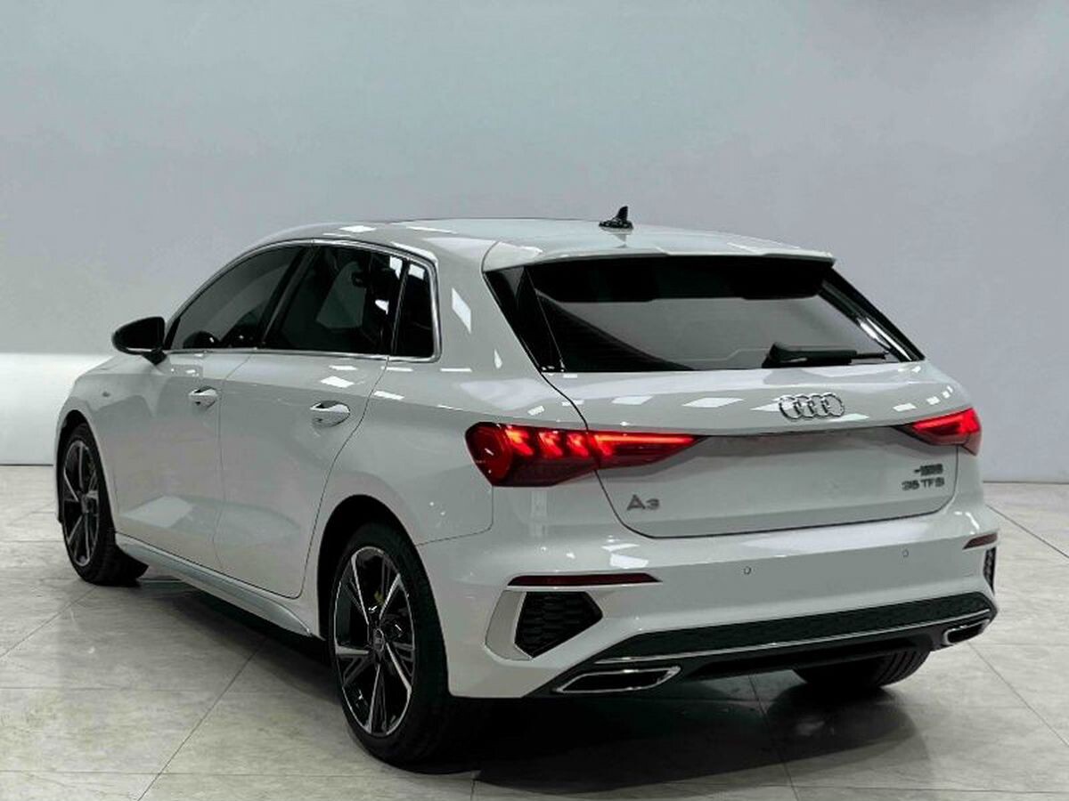 Audi A3 2023 - фото автомобиля