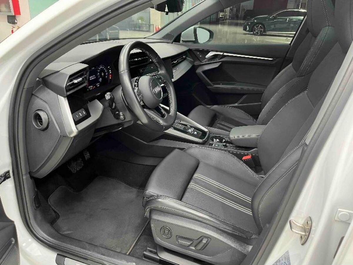 Audi A3 2023 - фото автомобиля