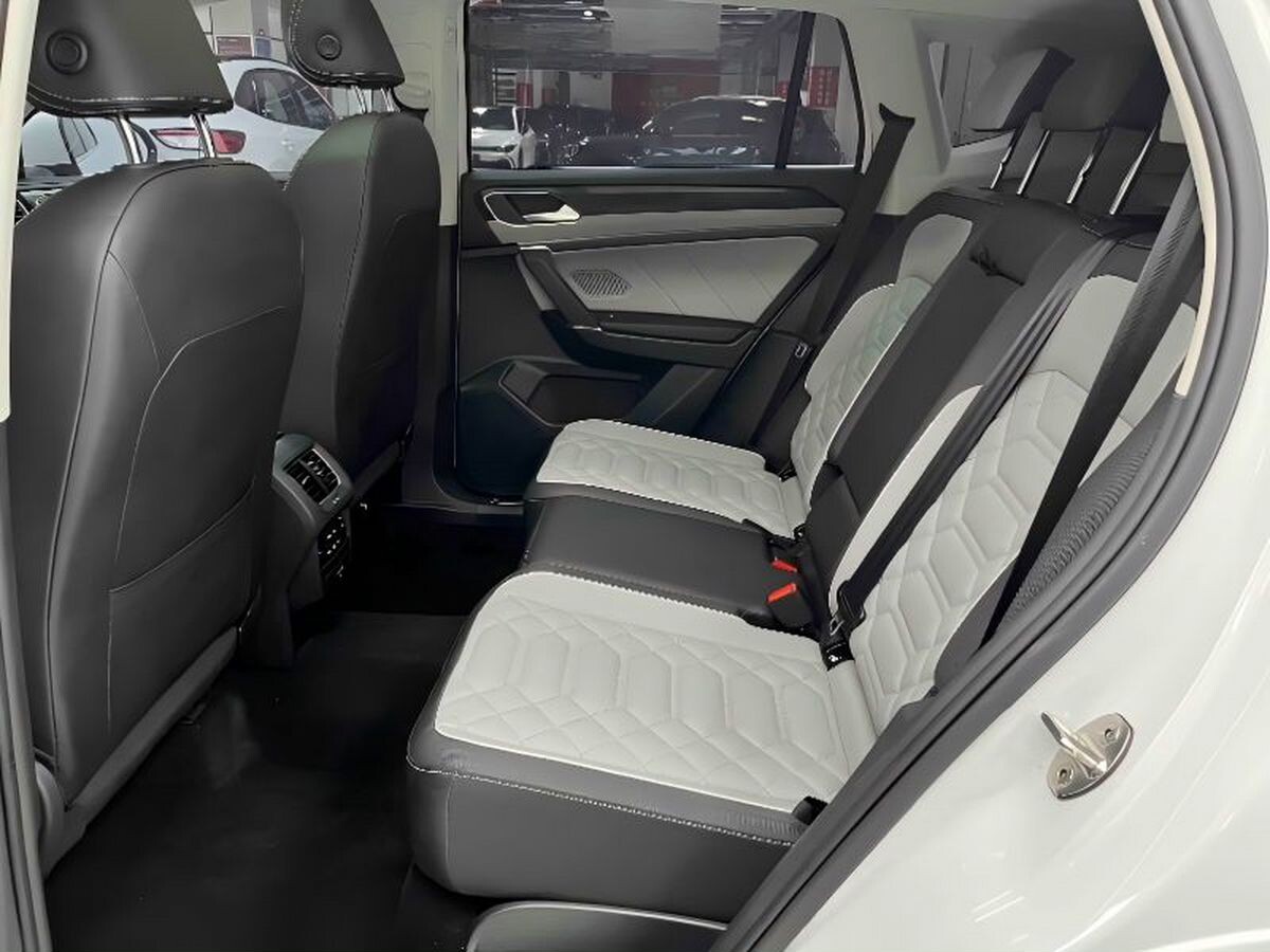 Volkswagen Tayron 2022 - фото автомобиля