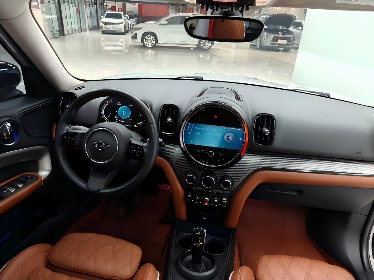 MINI Countryman 2021 - фото автомобиля