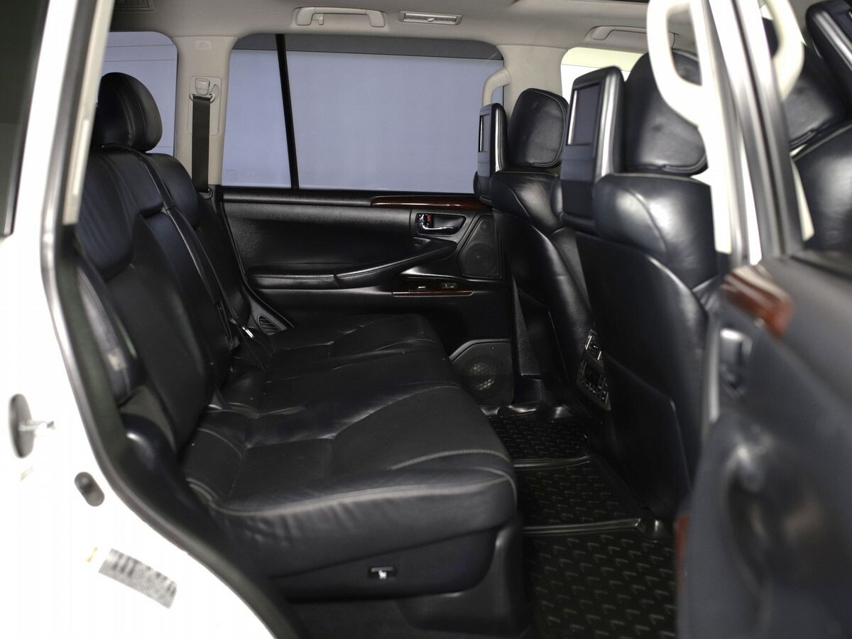 Lexus LX570 2012 - фото автомобиля